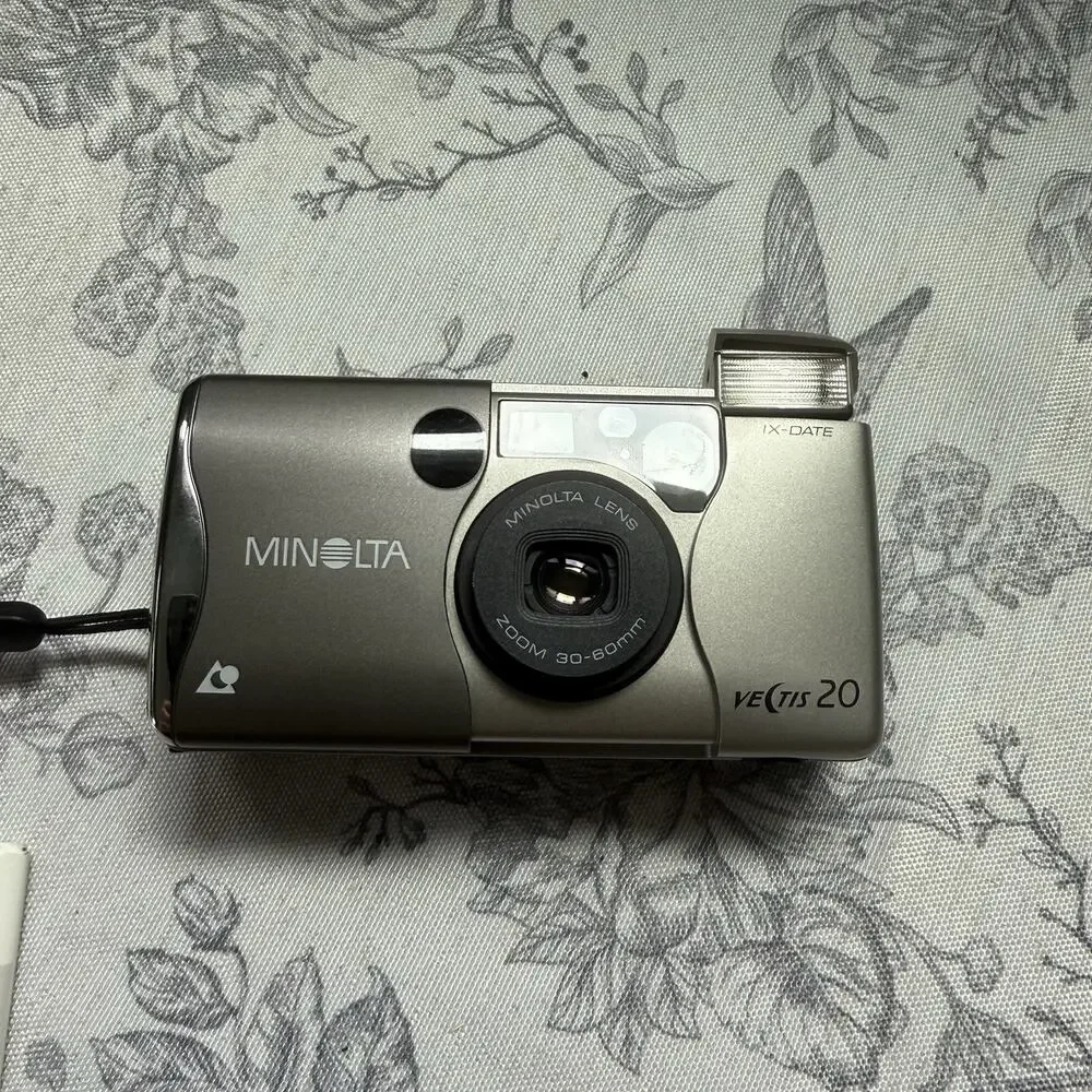 Vtg Minolta Vectis 20 APS Point & Shoot Film Camera Silver Tested Works